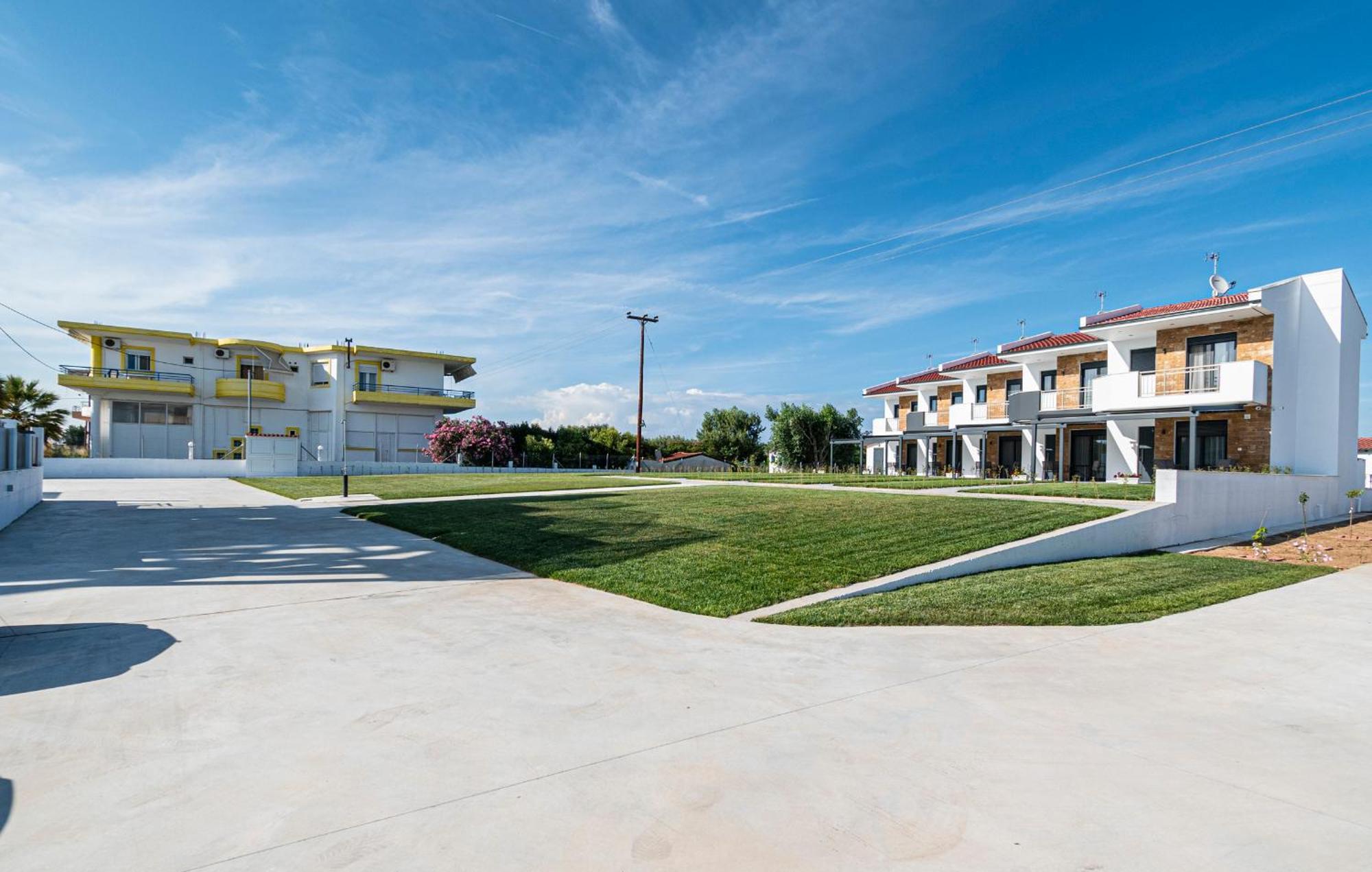 Chryssis Village By Travel Pro Services - Nea Potidaia Halkidiki Potidée Extérieur photo